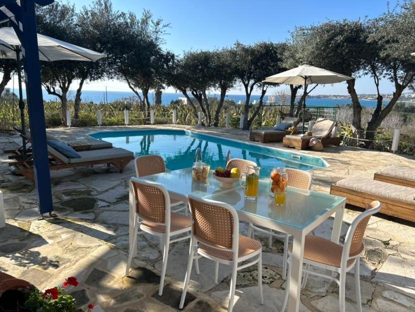 Banana Sunset Villas Paphos Exterior photo