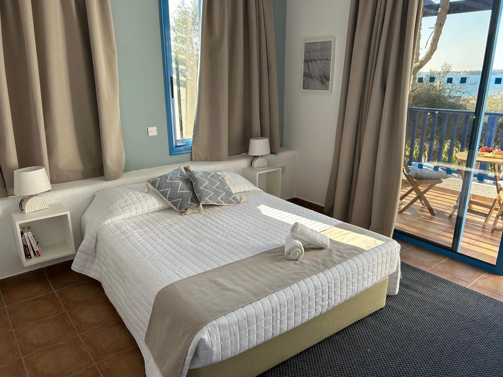 Banana Sunset Villas Paphos Exterior photo